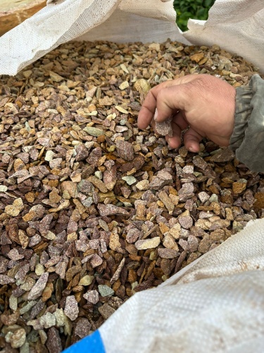 Златолит персиковый декоративная каменная крошка купить в Краснодаре