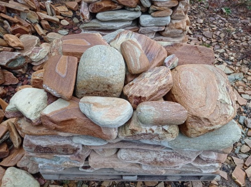 Златолит жёлтый, жёлто-зелёный глыбки и валуны для ланшафтного дизайна купить в Краснодаре