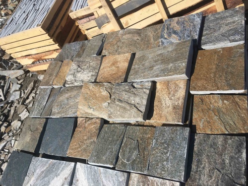 Плитка пилёная златолит Уральский для цоколя, отмостки купить в Краснодаре