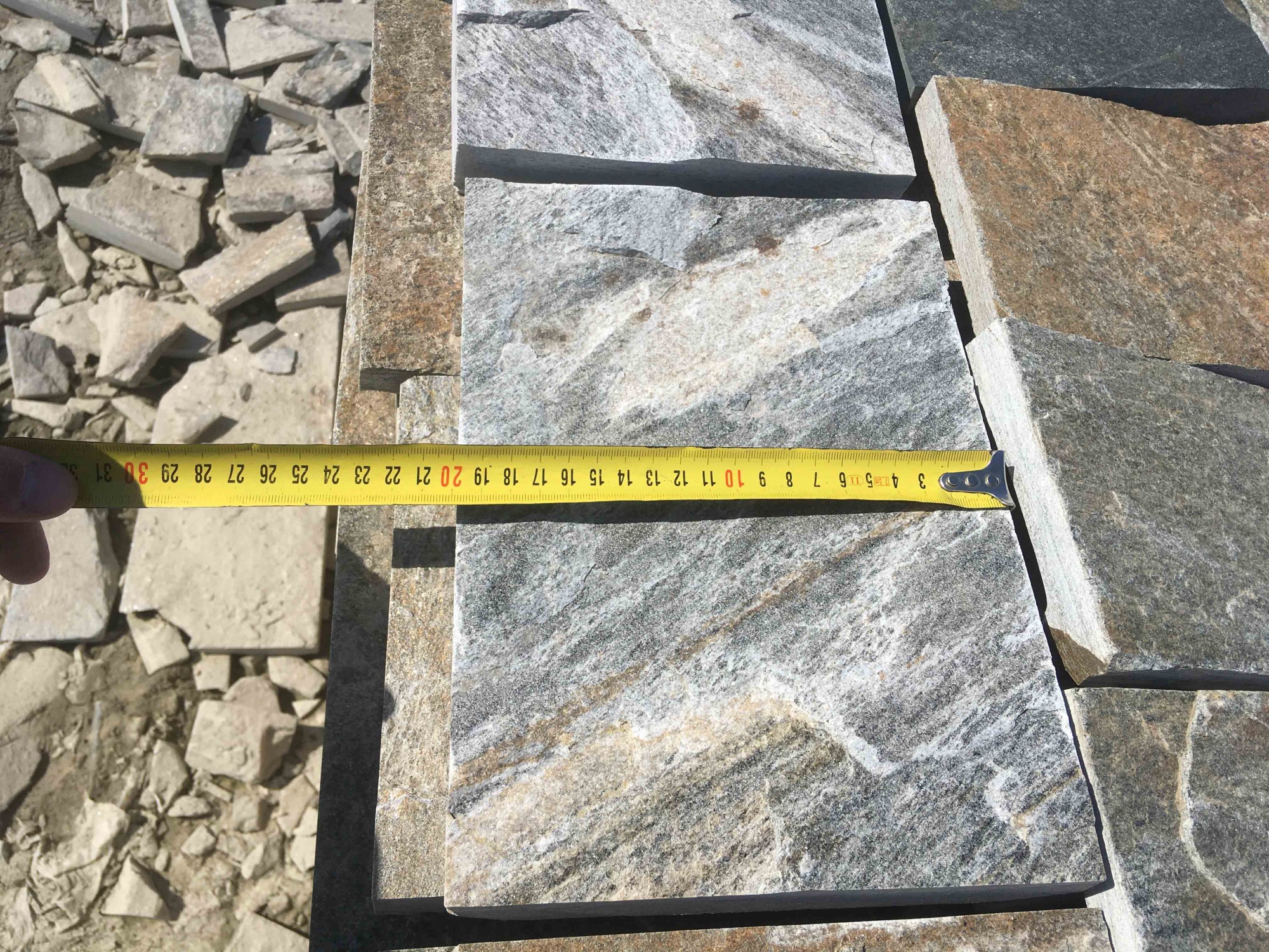 Плитка пилёная златолит Уральский для фасада купить в Краснодаре